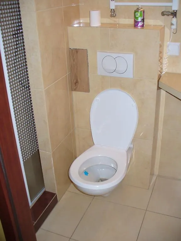 Pokoj Z Aneksem Kuchennym Blisko Plazy Apartment Kolobrzeg Poland